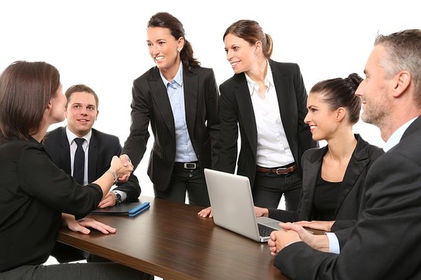Qui travaille dans l'entreprise ?